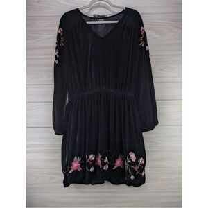 Ana Velvet Embroidery Peasant Dress